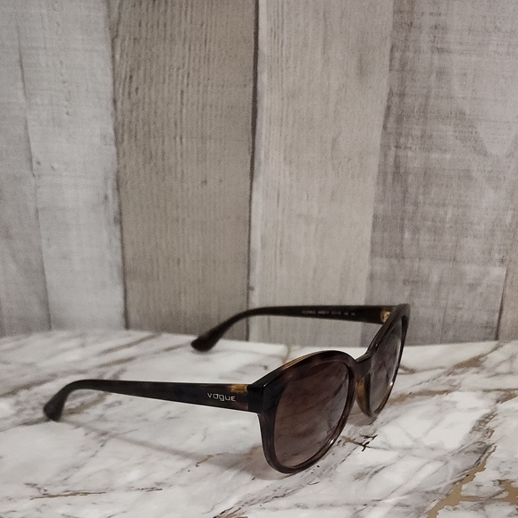 🌷👓Vogue Women's Sunglasses in Rich Brown - Picture 5 of 7